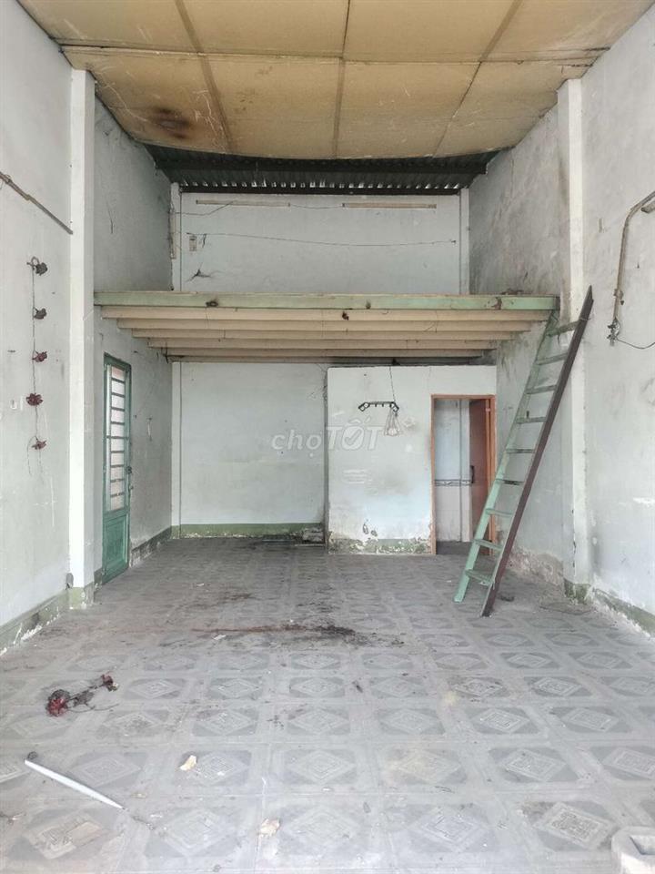 CHO THUÊ. NHÀ MT DƯƠNG THỊ MƯỜI 100M2 .CÓ GÁC .1 WC CHỈ 10 TR THÁNG