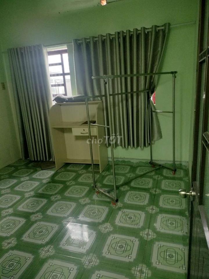 Nhà bán MT đường bùi công trừng( 32m2) 3 tầng 4 p 3 wc chỉ 1tỷ 950tr .
