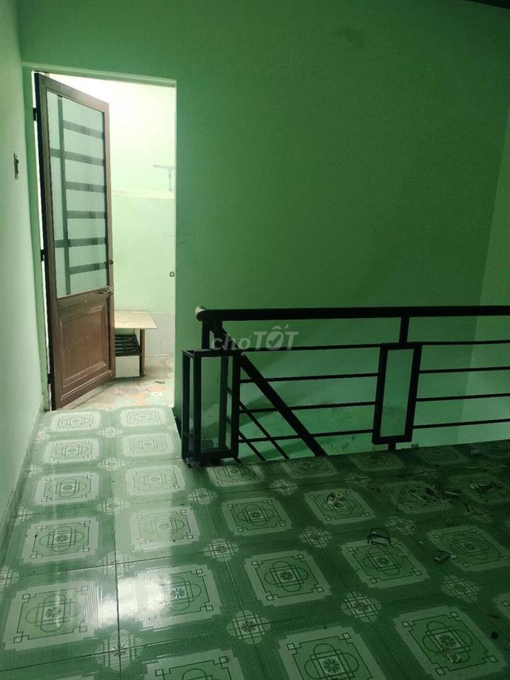 Nhà bán MT đường bùi công trừng( 32m2) 3 tầng 4 p 3 wc chỉ 1tỷ 950tr .