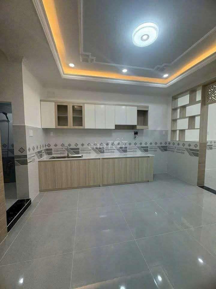 CHO THUÊ NHÀ MT .NGUYỄN ẢNH THỦ. 4TẦNG .5PN.5WC..NGAY CHỢ HIỆP THÀNH 