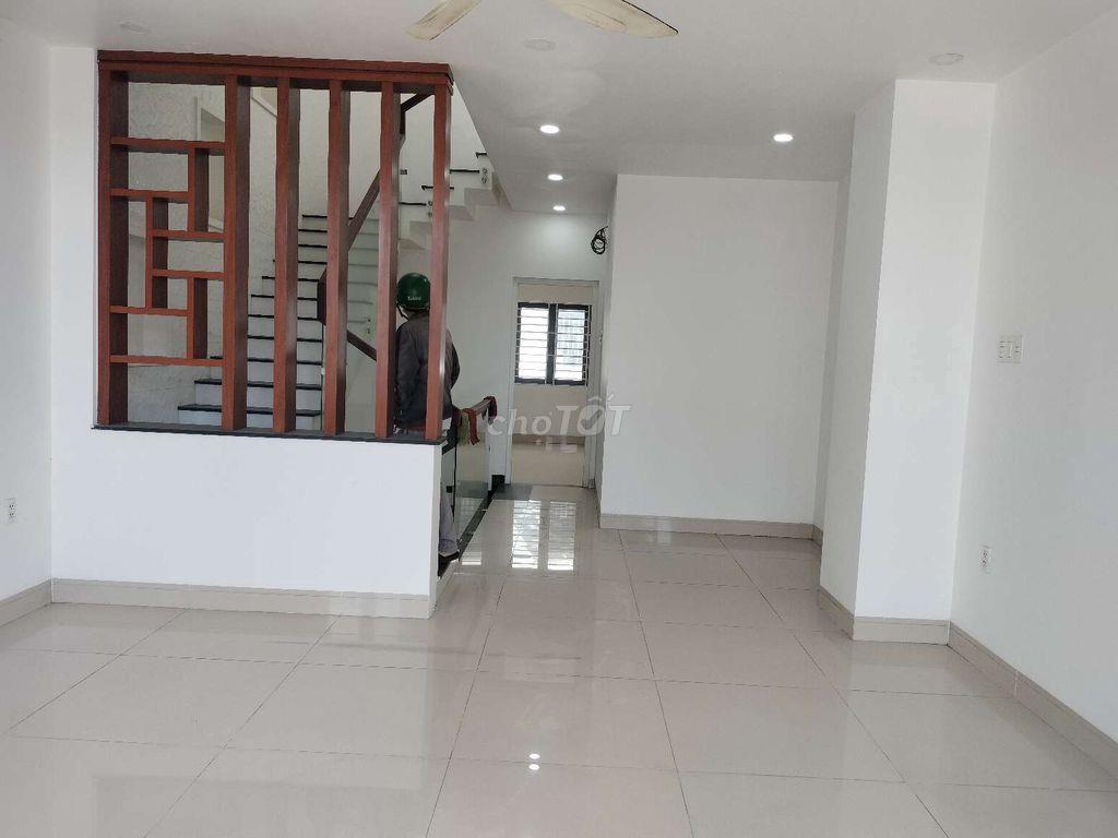 MT khu dan cư hiệp thành citi 5mx18m 4 tầng .5p ban công thoáng mát 
