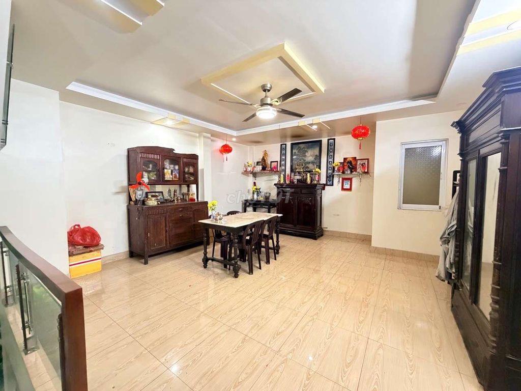Hẻm xe hơi trần thị hè hiệp thành( 60m2) 4 tầng lô góc  nhà đẹp 4.5 tỷ