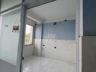 THUÊ PHÒNG 25M² GẦN NGÃ TƯ BÀ ĐIỂM MÁY LẠNH, GIỜ TỰ DO