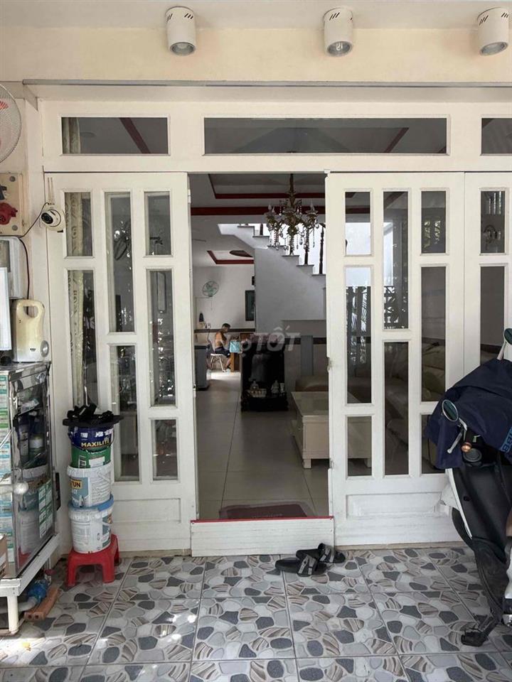 Nhà mới, đẹp mua về chỉ việc dọn vào ở