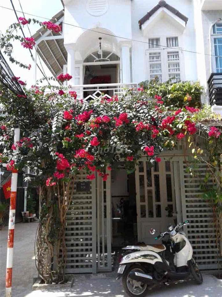 Nhà mới, đẹp mua về chỉ việc dọn vào ở