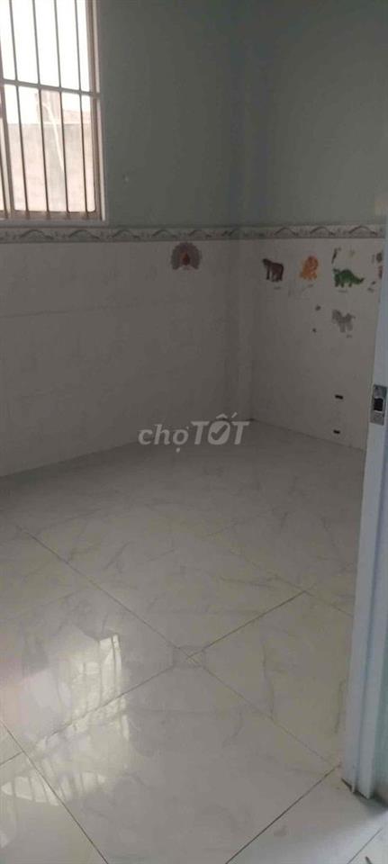 🏠 CHO THUÊ TẦNG 1 – NHÀ MẶT TIỀN ĐƯỜNG NGUYỄN VĂN TẠO