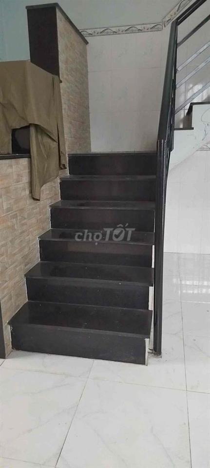 🏠 CHO THUÊ TẦNG 1 – NHÀ MẶT TIỀN ĐƯỜNG NGUYỄN VĂN TẠO