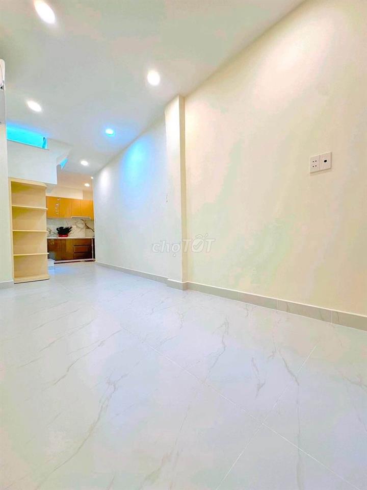 HIẾM - NHÀ MỚI ĐẸP HOÀNG DIỆU P.10 - 35M2 - 2 TẦNG - 2PN - CHỈ 4.6 T.Ỷ