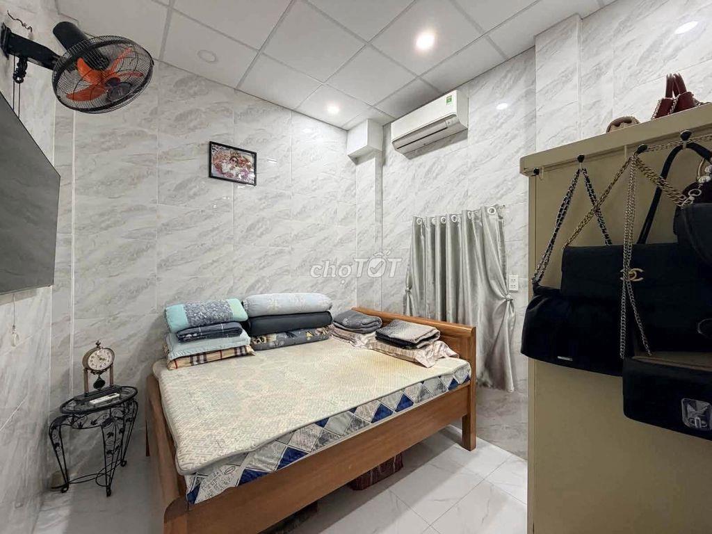 Bán nhà 2 tầng 2pn Nguyễn Thiện Thuật Bình Thạnh gần Chợ Bà Chiểu