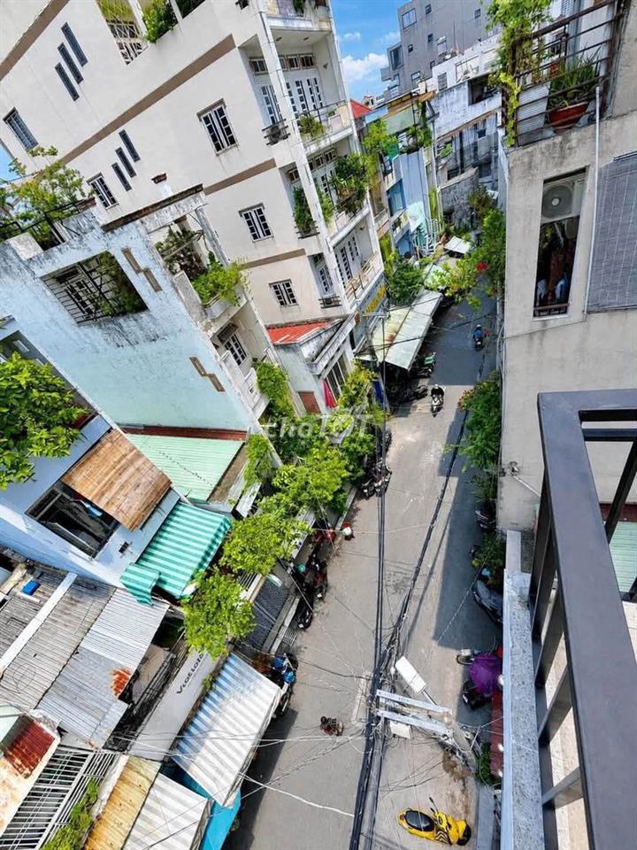 Bán nhà mặt tiền Cô Giang Phú Nhuận 42m2 5 tầng 7PN nở hậu