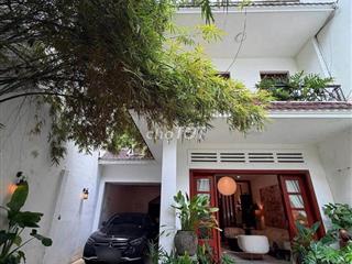 Bán biệt thự 200m2 CMT8 P.5 Tân Bình 3 tầng 5PN nở hậu 37.5 tỷ