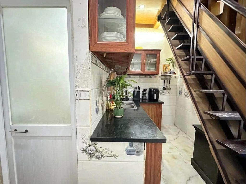 Bán nhà 27m2 gần Sân Bay, Gò Vấp, 2PN, lô góc 3 mặt hẻm