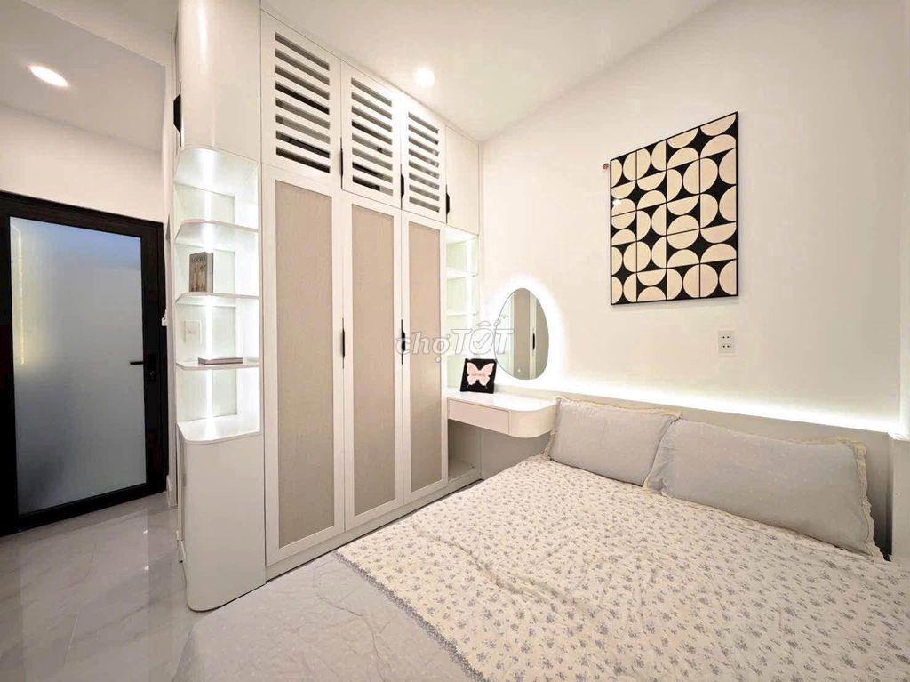 Bán nhà 4 tầng Đoàn Thị Điểm Phú Nhuận 37m2 hẻm 6m 5PN