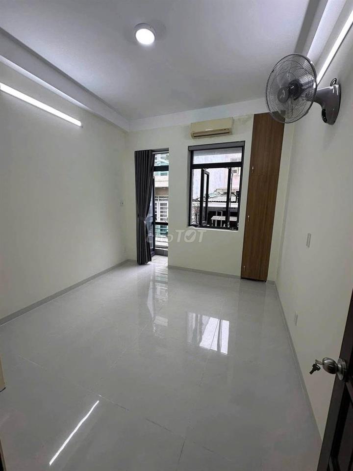Nhà nguyên căn 1/ Phan Xích Long 103m2 trệt, lầu 2PN, full nt,giá 14,5