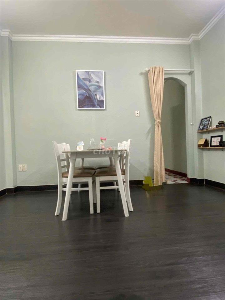 Cần nữ ở ghép - Huỳnh Văn Bánh, Phú Nhuận