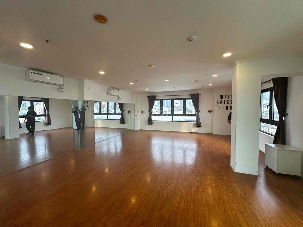VĂN PHÒNG 65m2 VIEW KÍNH TẦNG CAO TÂN ĐỊNH Q1