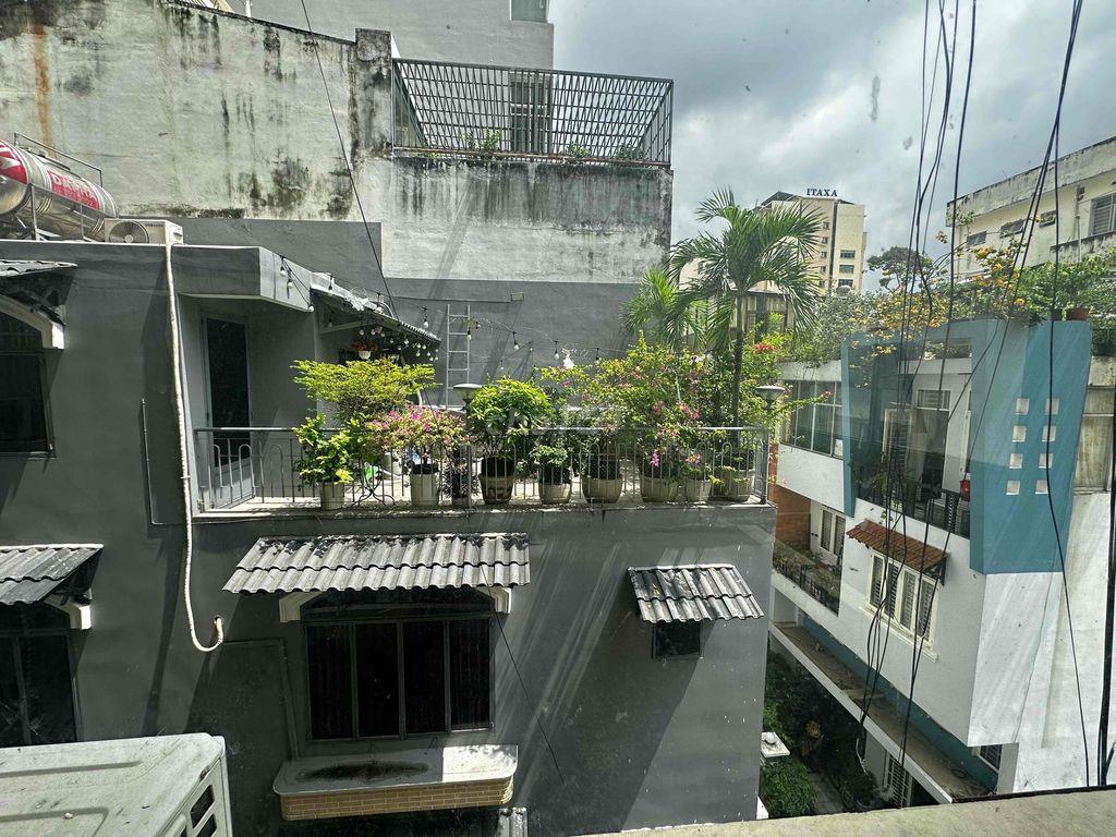 Văn Phòng trung tâm Q3 - 105m2 Võ Văn Tần