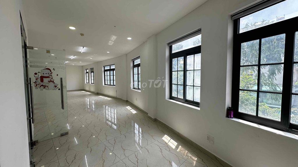 VĂN PHÒNG VĨNH KHÁNH Q4 - 130m2