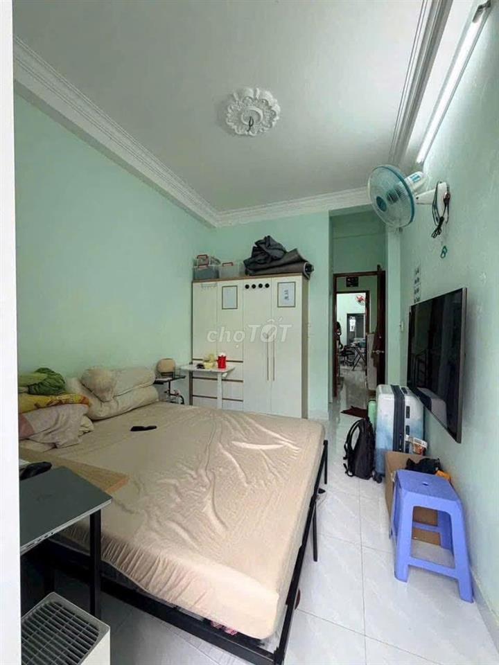 Nhà riêng 2PN 84m2 đầy đủ nội thất 1/Lý Thường Kiệt Q.10 giá 9.5 tr/th