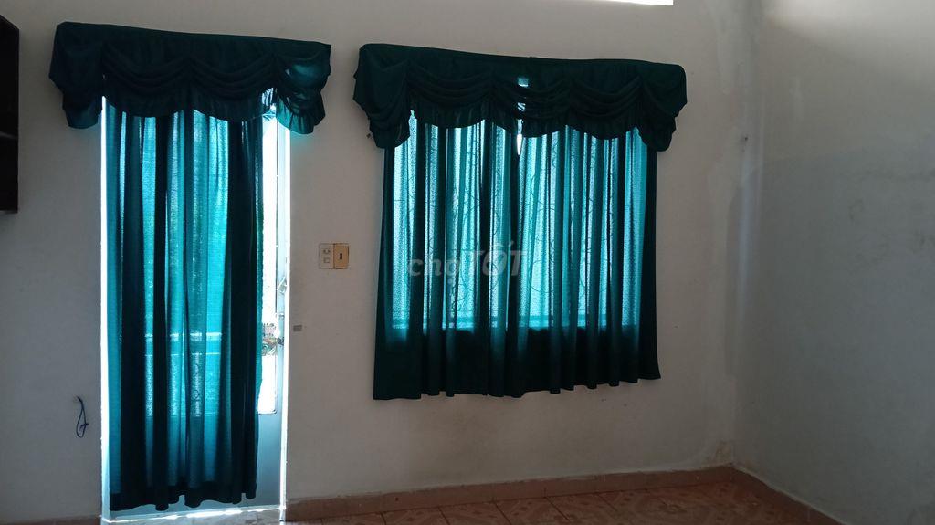 Phòng trọ 25 m2 ở đường Thành Thái, ưu tiên nữ thuê