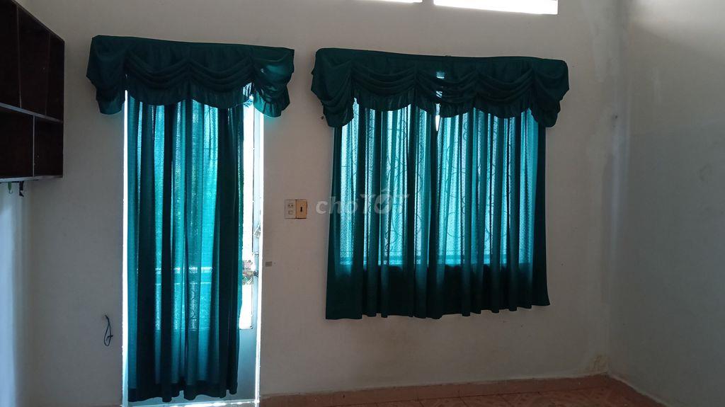 Phòng trọ 25 m2 ở đường Thành Thái, ưu tiên nữ thuê