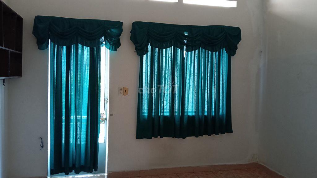 Phòng trọ 25 m2 ở đường Thành Thái, ưu tiên nữ thuê