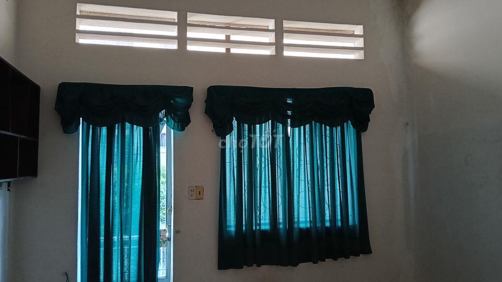 Phòng trọ 25 m2 ở đường Thành Thái, ưu tiên nữ thuê