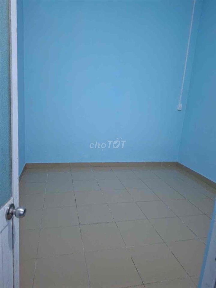 Cho thuê nhà nguyên căn có sân rộng