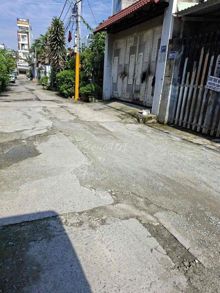 Cho thuê nhà nguyên căn có sân rộng