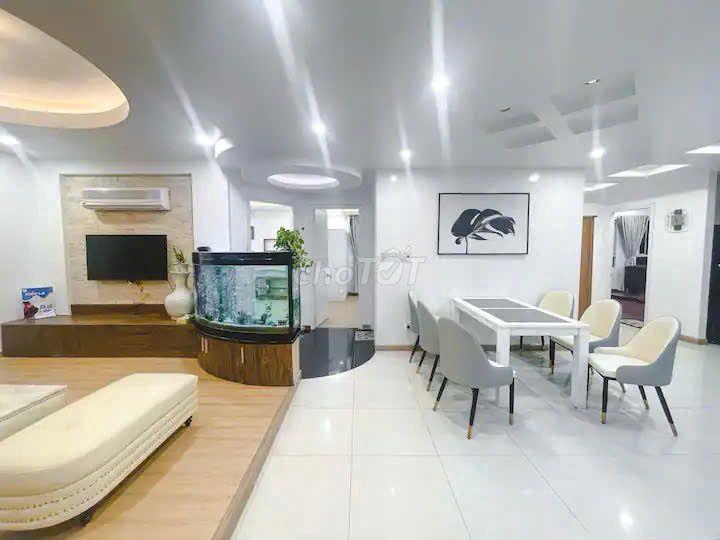 Tôi bán Duplex The Vista Q2 290m2 - View Thành Phố 2 tầng có sân sau