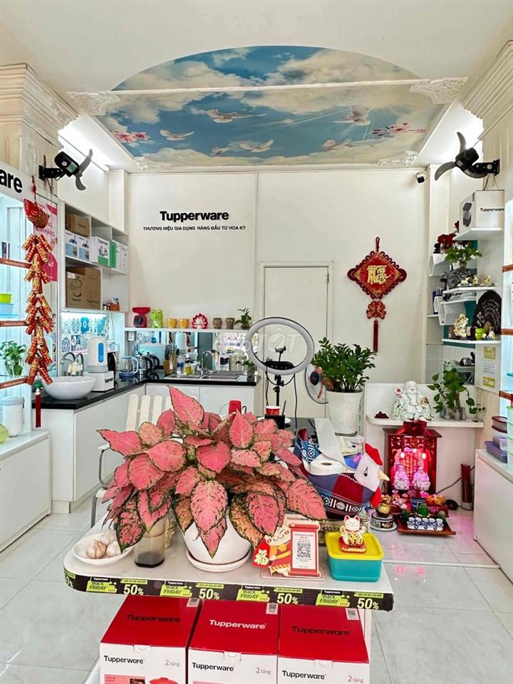 Cần sang nhượng shop Tupperware đang hoạt động.