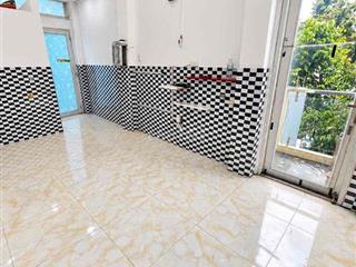 PHÒNG TRỐNG – MÁY LẠNH – NGAY MẶT TIỀN VĨNH KHÁNH + TÔN ĐẢN, QUẬN 4 -