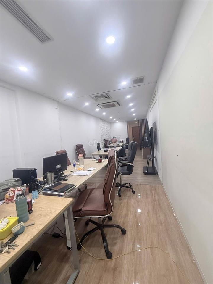 Cho Thuê Văn Phòng, Toà Nhà 290 An Dương Vương, Quận 5, 60m2, 6tr/th