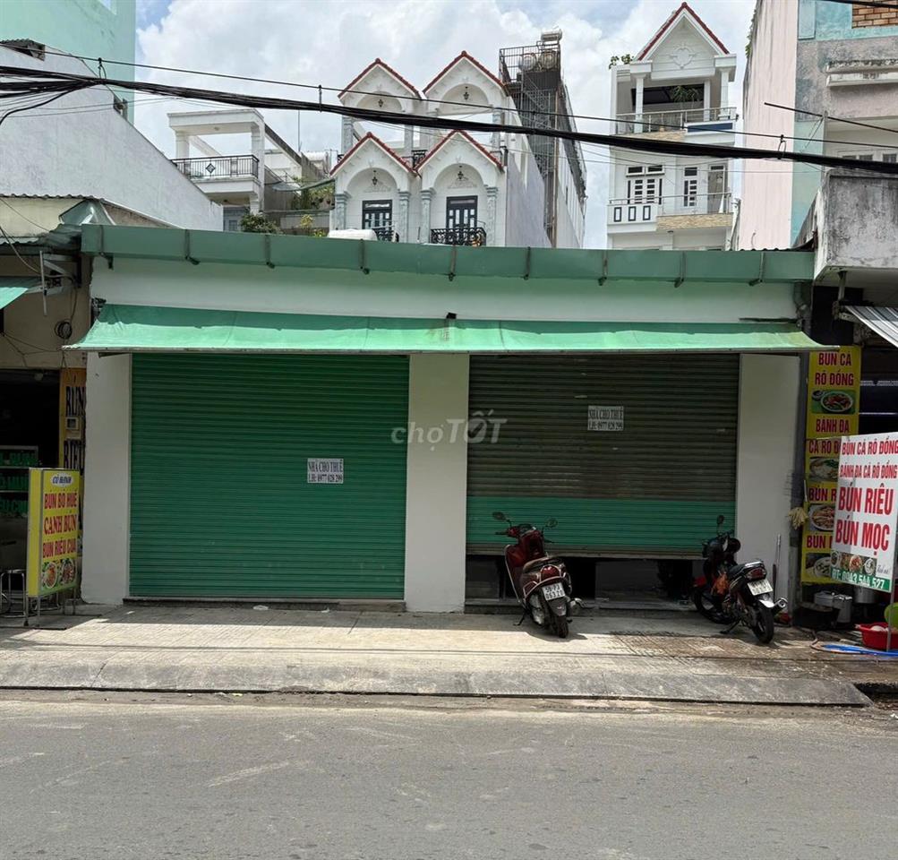 Nhà mặt tiền Phạm Văn Bạch to rộng - Vị trí thuận lợi cho gia đình