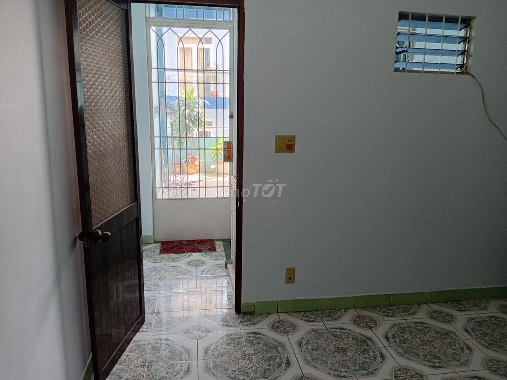 Cho thuê mặt bằng dài hạn đường Lý Thường Kiệt, P.11, Q.TB, TP.HCM