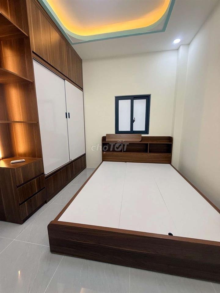 Nhà  4TẦNG  4pn 3wc hẻm  xe hơi   đường tl43