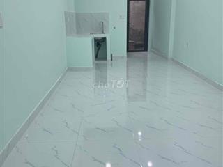 Cho thuê nhà mới xây Hồ Văn Tư