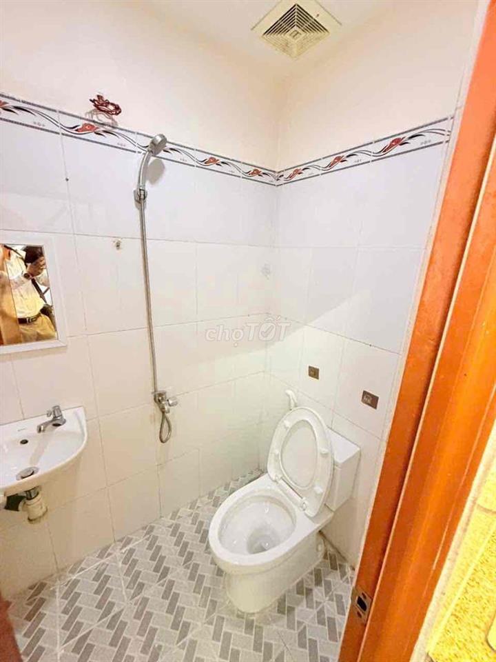 cho thuê nhà ở riêng biệt ngay uỷ ban quận 2 cũ