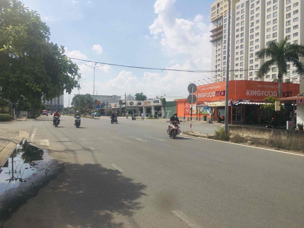 Cho thuê Nhà Xưởng mặt tiền đường Liên Phường, kích thước: 13m x 23m.