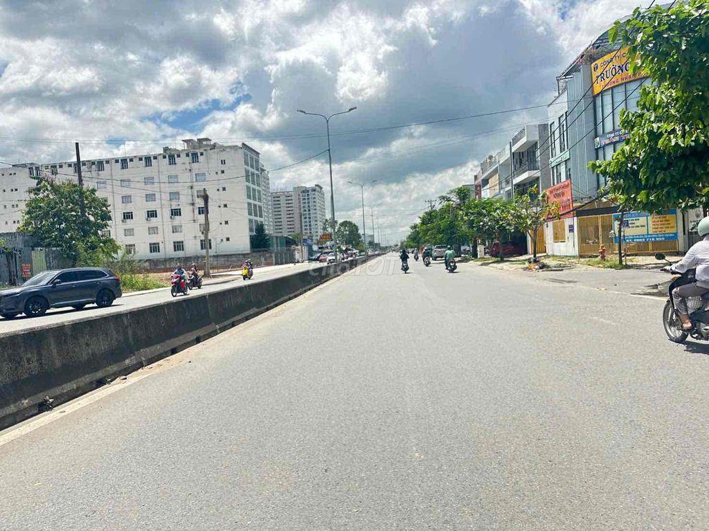 Cho thuê Nhà Xưởng mặt tiền đường Liên Phường, kích thước: 13m x 23m.