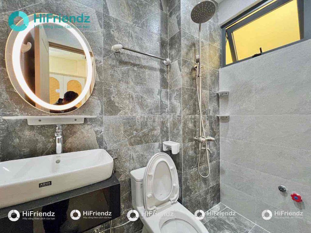 Studio cửa sổ trời full nội thất