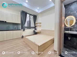 Studio cửa sổ trời full nội thất