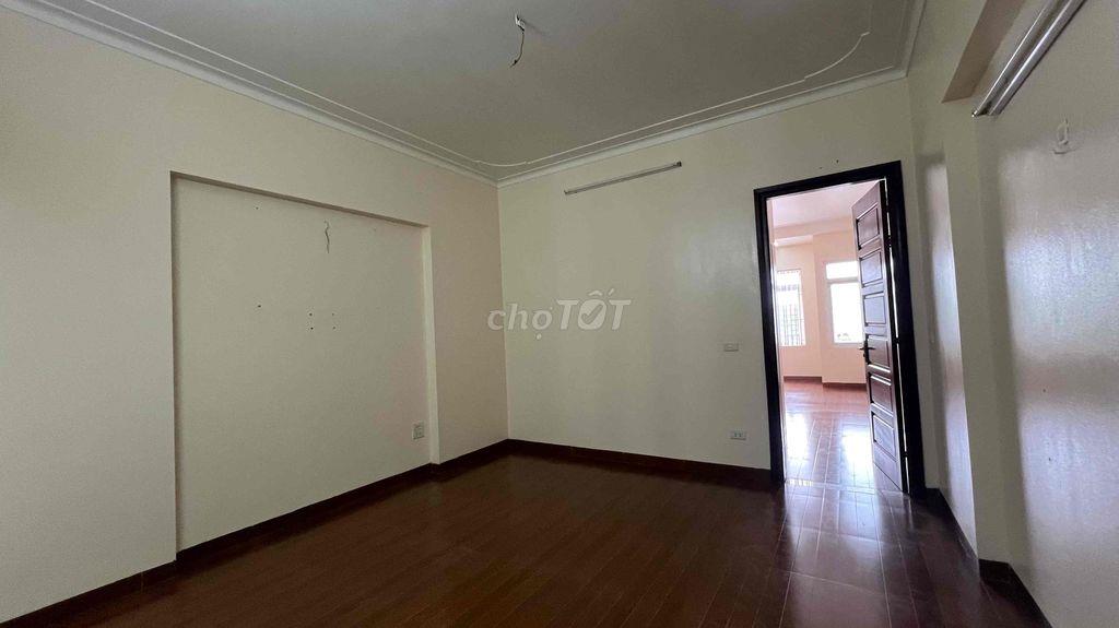 CHÍNH CHỦ CHO THUÊ MẶT BẰNG KINH DOANH MẶT ĐƯỜNG CỔ LINH – CÁCH AEON L