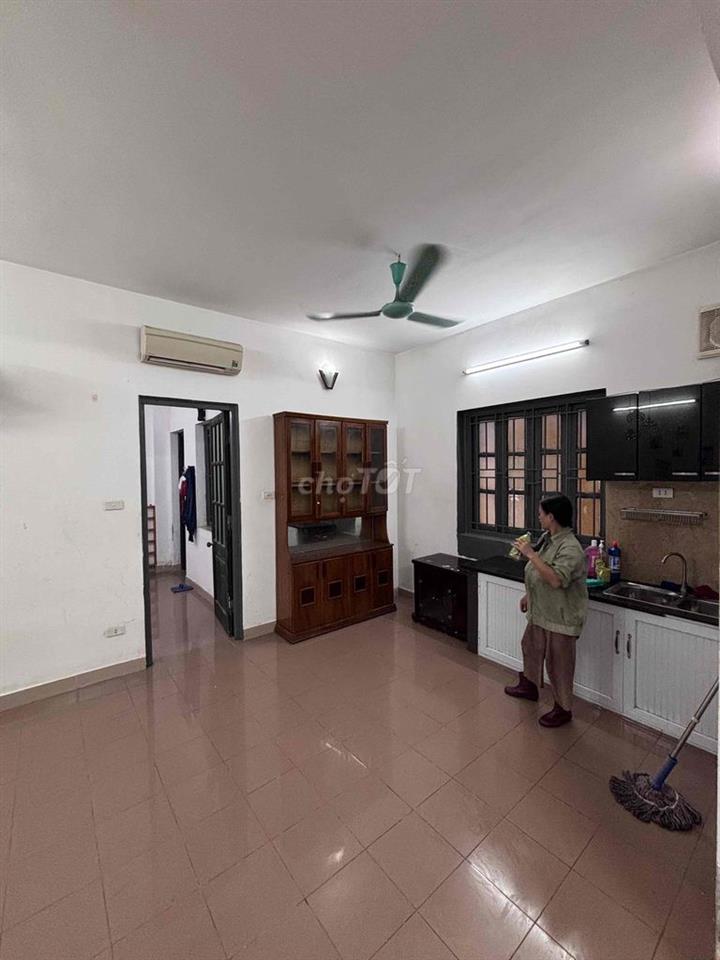 Cho thuê căn hộ khu tập thể đường Thạch Bàn