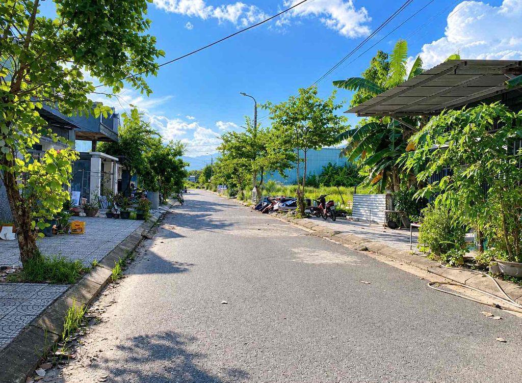 Đất 150m2 đường 5,5m giá 1ty7xx