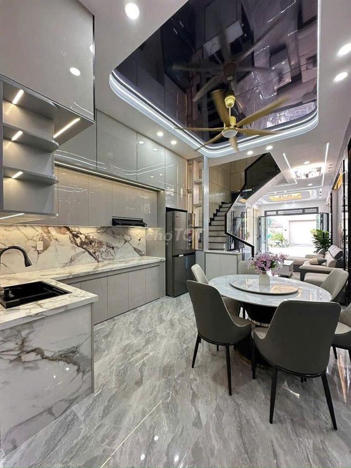 Ly dị bán nhà đường ChiêuLiêu DT56m2 giá 1tỷ980. 1T 2L gần siêu thị GO