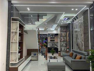 Phá sản bán tháo nhà, giá 2tỷ03. 1T- 2L đường Nguyễn Du DT 64m2