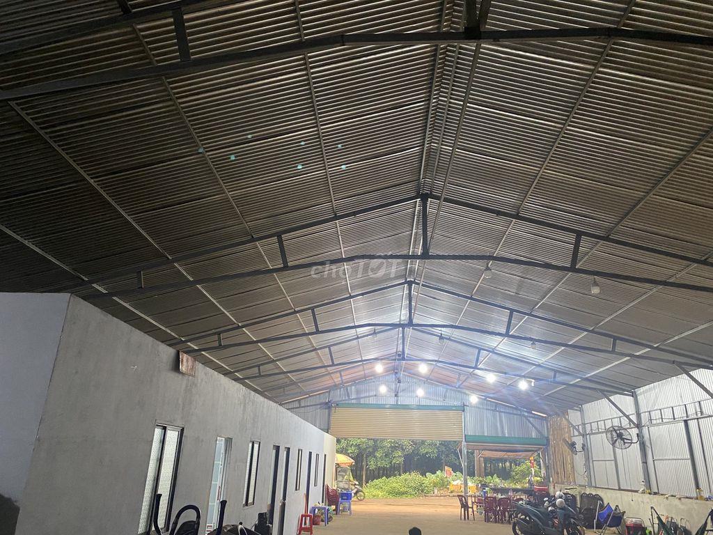 Kho thổ cư 100%