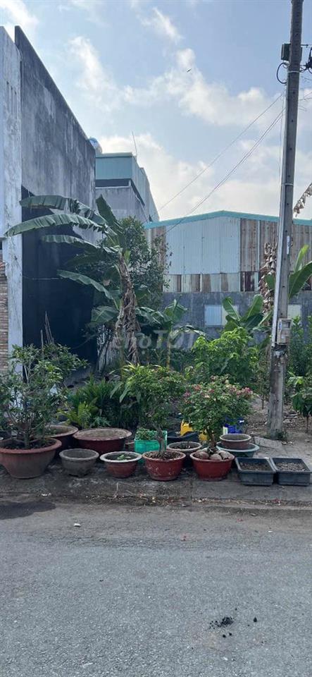 Bán gấp đất nền Lavender City, 2 tỷ, 90 m2, hướng Tây Bắc (HH 1%)