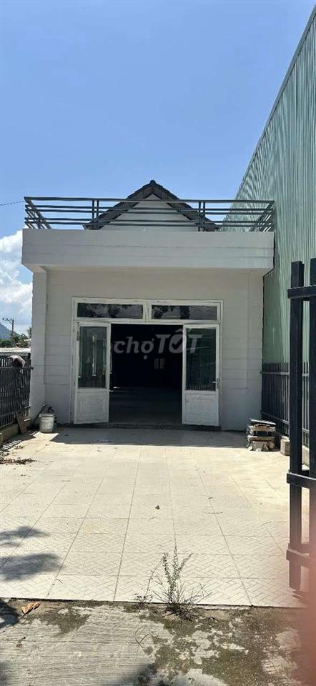 Nhà 2 tầng mặt tiền TL8 Diên Khánh 178m2 ngay trường học tiện KD
